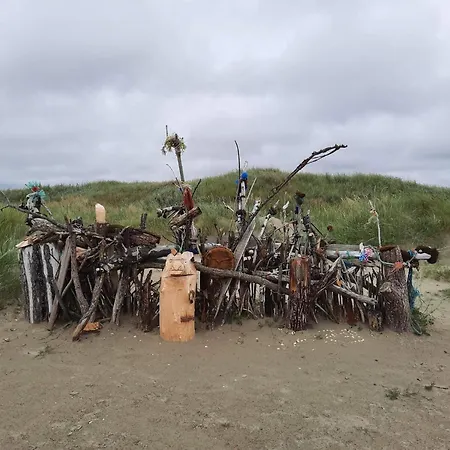 4 Person In Fano-by Traum *