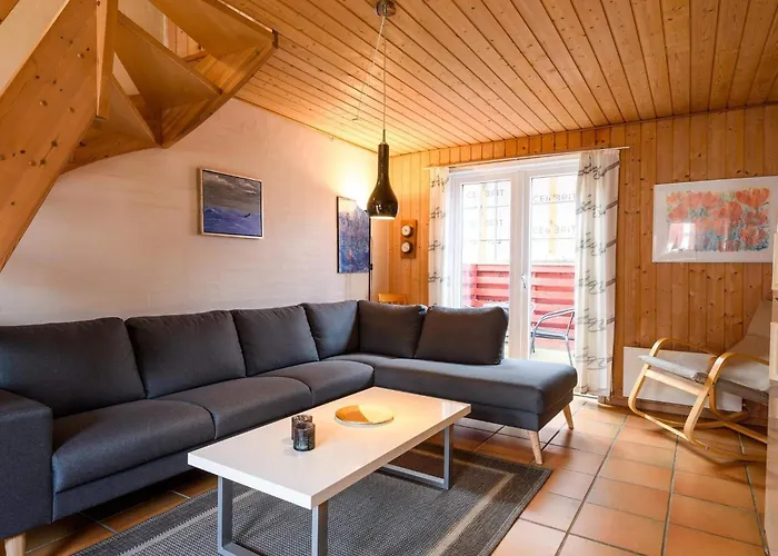 4 Person In Fano-by Traum